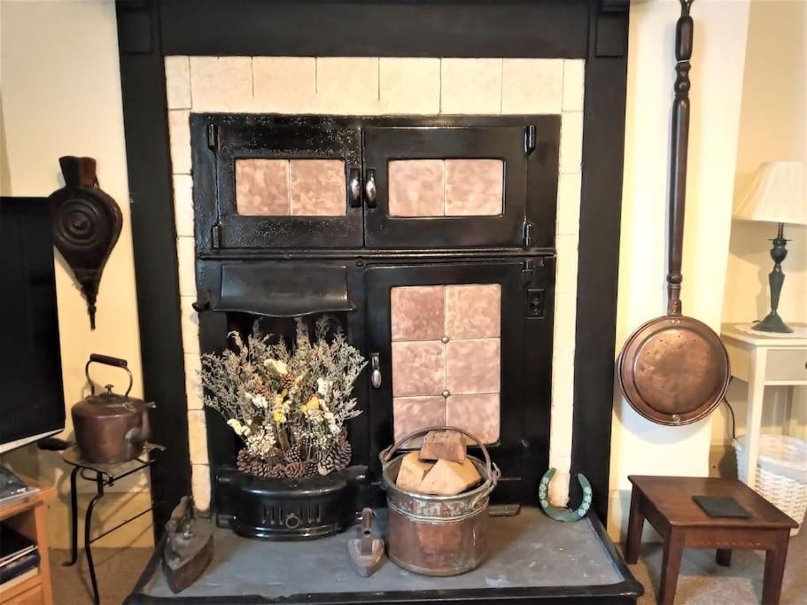 Ty Hen - Quirky Grade II Listed Cottage Blaenau Ffestiniog Ngoại thất bức ảnh