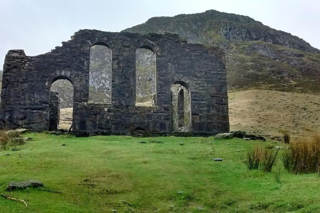 Ty Hen - Quirky Grade II Listed Cottage Blaenau Ffestiniog Ngoại thất bức ảnh